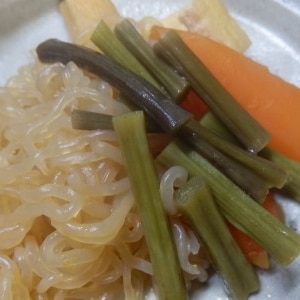 「わらびと油揚げの炒め煮」